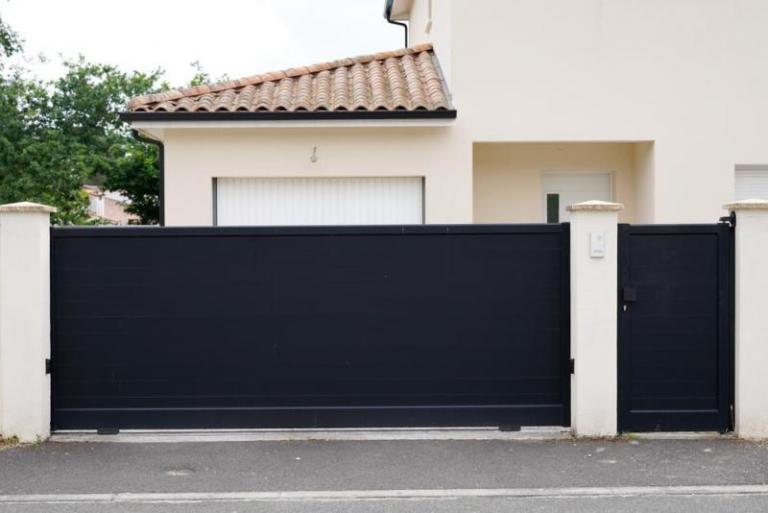 Comment installer efficacement un portillon à Limoges ?